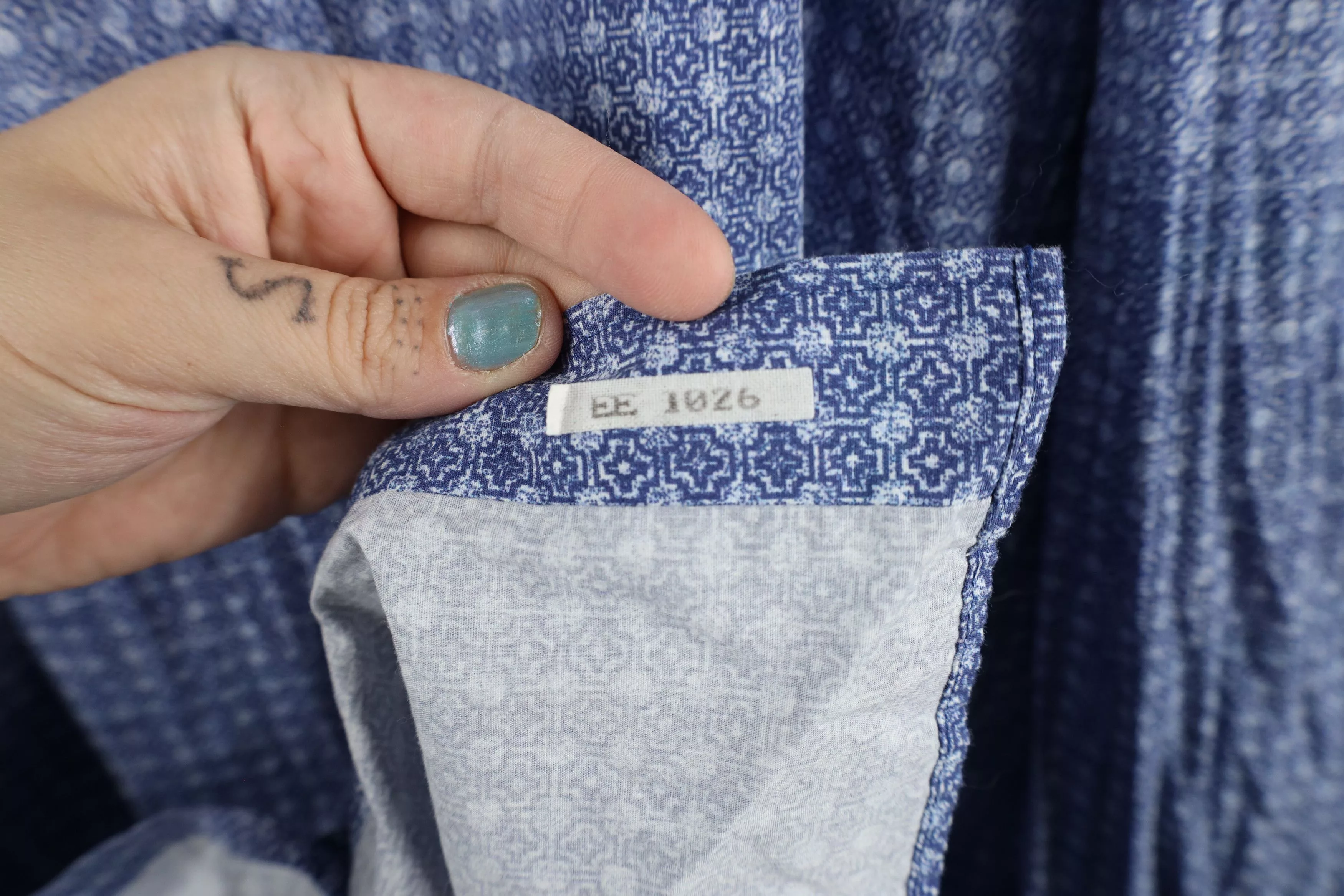 Vintage Shirts Button Ups Vintage Bugatchi Uomo Geometric Collared Button Shirt Blue Cotton