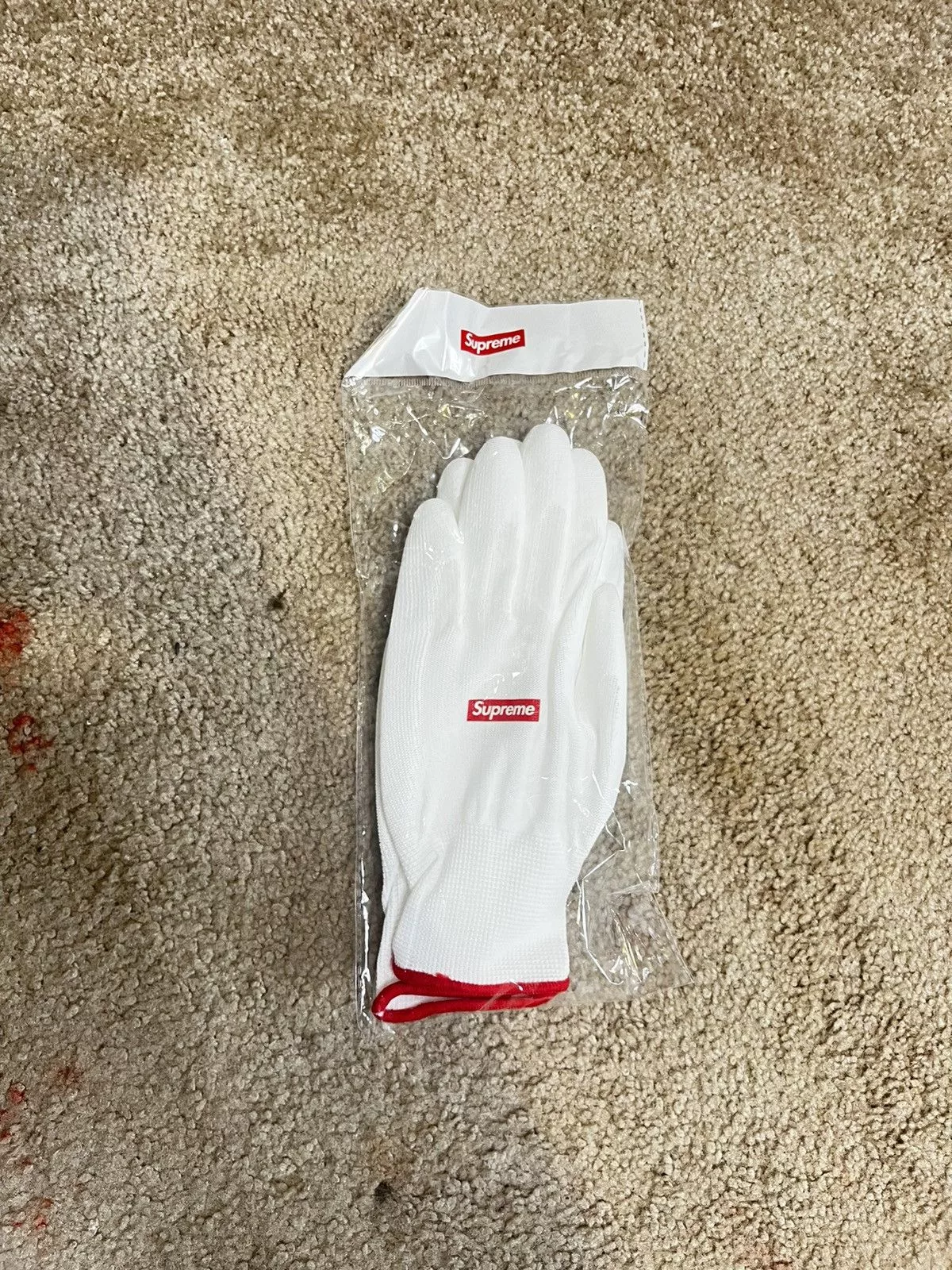 Supreme Gloves Scarves Supreme Rubberized gloves White
