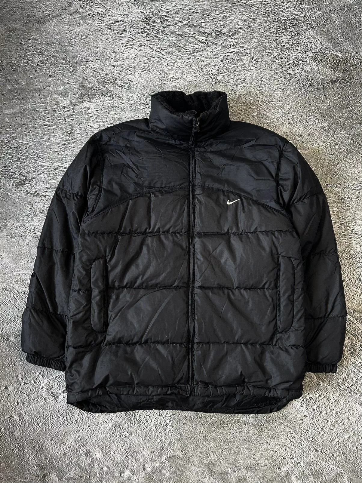Nike Heavy Coats Nike × Vintage Nike puffer jacket black vintage small swoosh Y2K