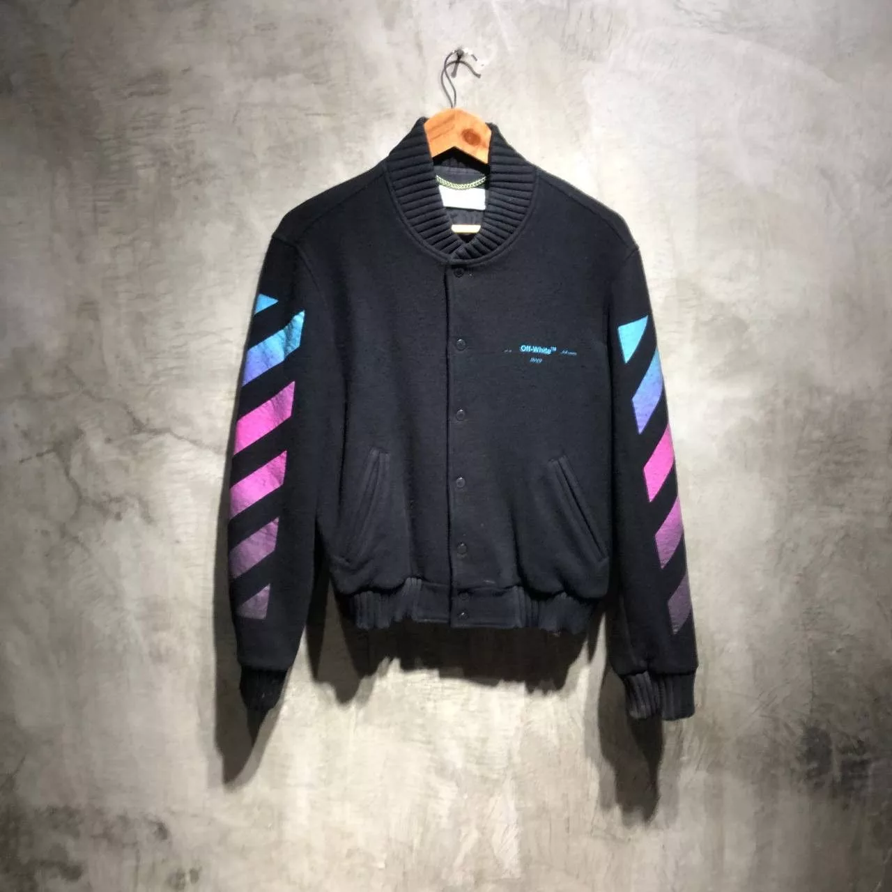 Off-White Bombers Off-White Gradient Arrows Bomber jacket Black
