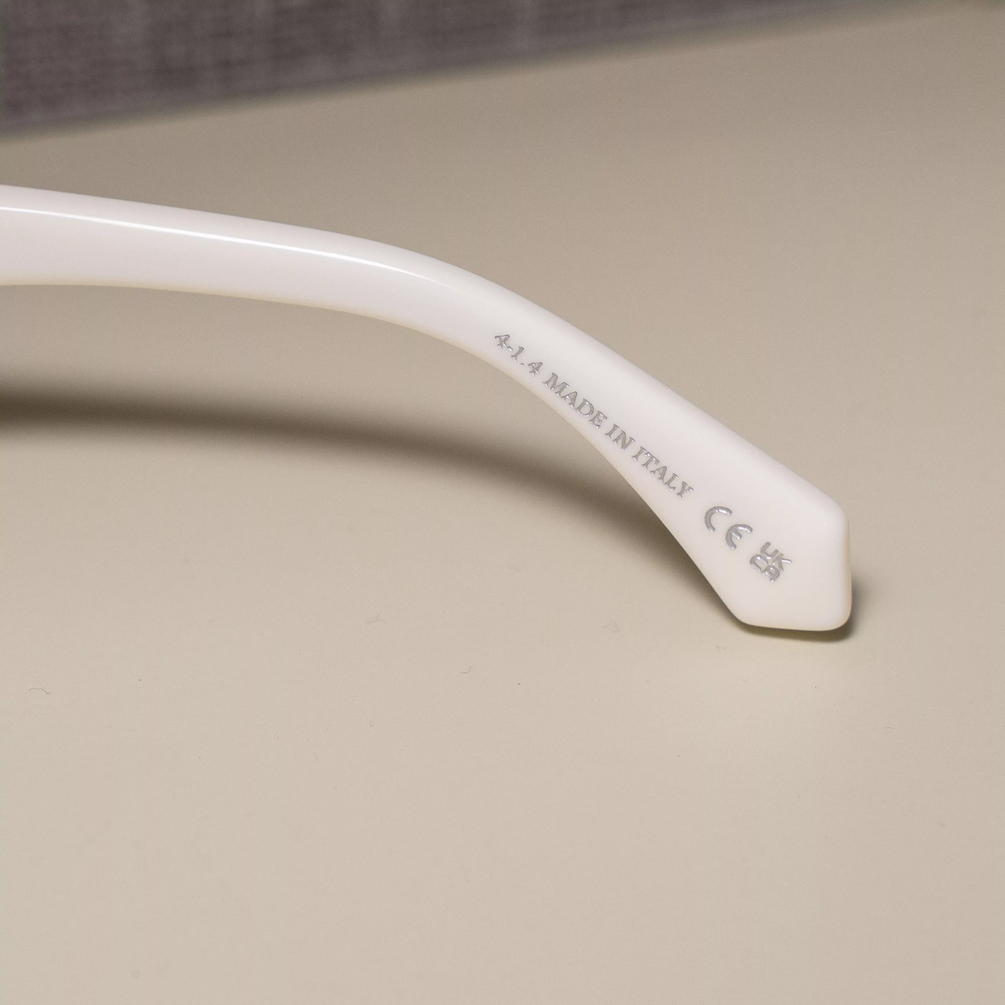 Off-White Sunglasses Off-White OFF WHITE Fillmore Rectangular Frame Sunglasses WHITE