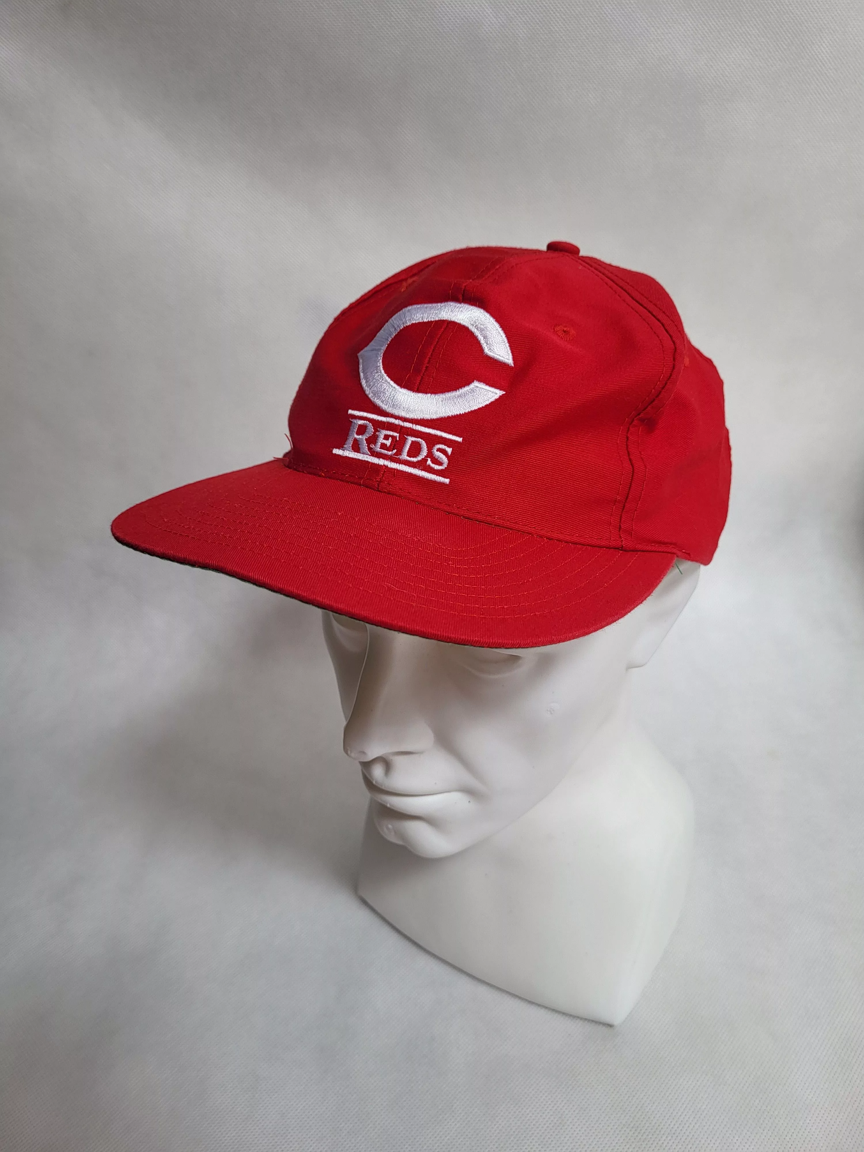 MLB Hats Vintage 90's Embroidered Cincinnati Reds MLB Baseball Cap
