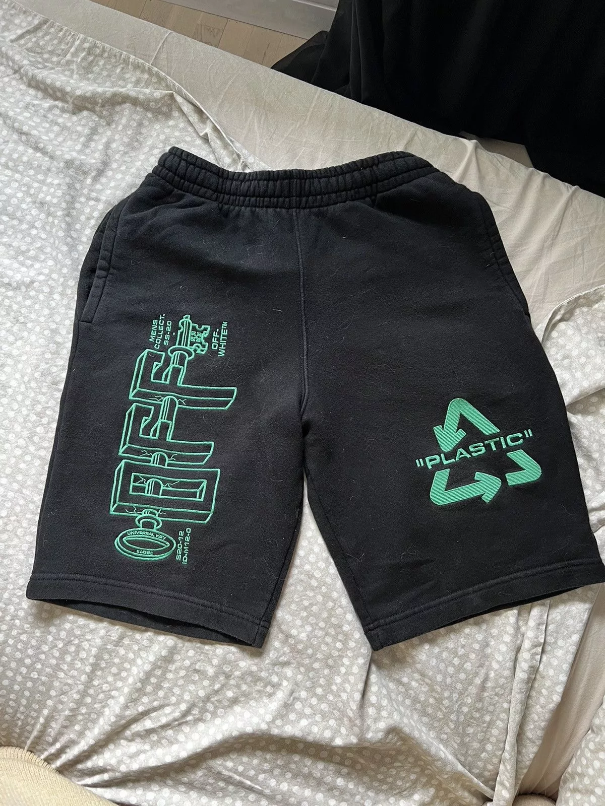 Off-White Shorts OFF-WHITE Universal Key Embroidered Sweat Shorts Black