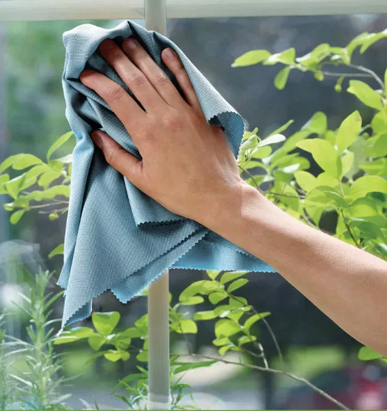 Window Cleaning 2 Cloths